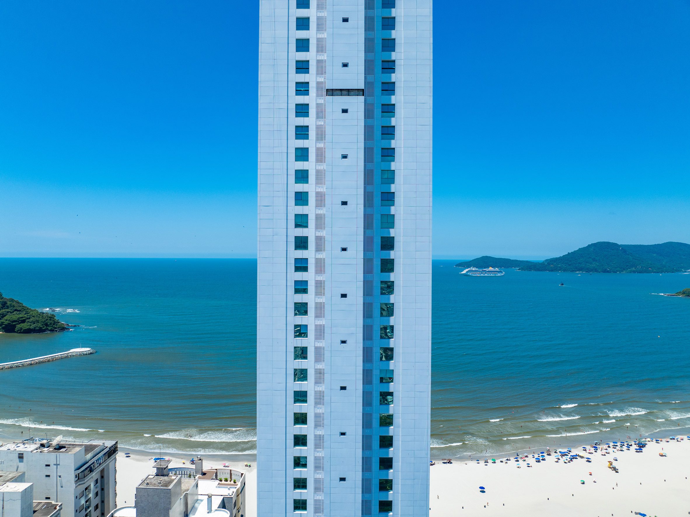 beamless skyscraper nears completion in balneario camboriu - 24946