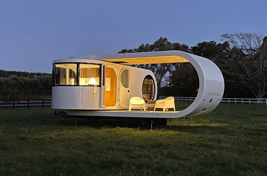 THIS TRAVEL TRAILER SWIVELS 90DEGREES TO TRANSFORM FROM CLOSED CABIN INTO OPEN LIVING TINY HOME - 10932