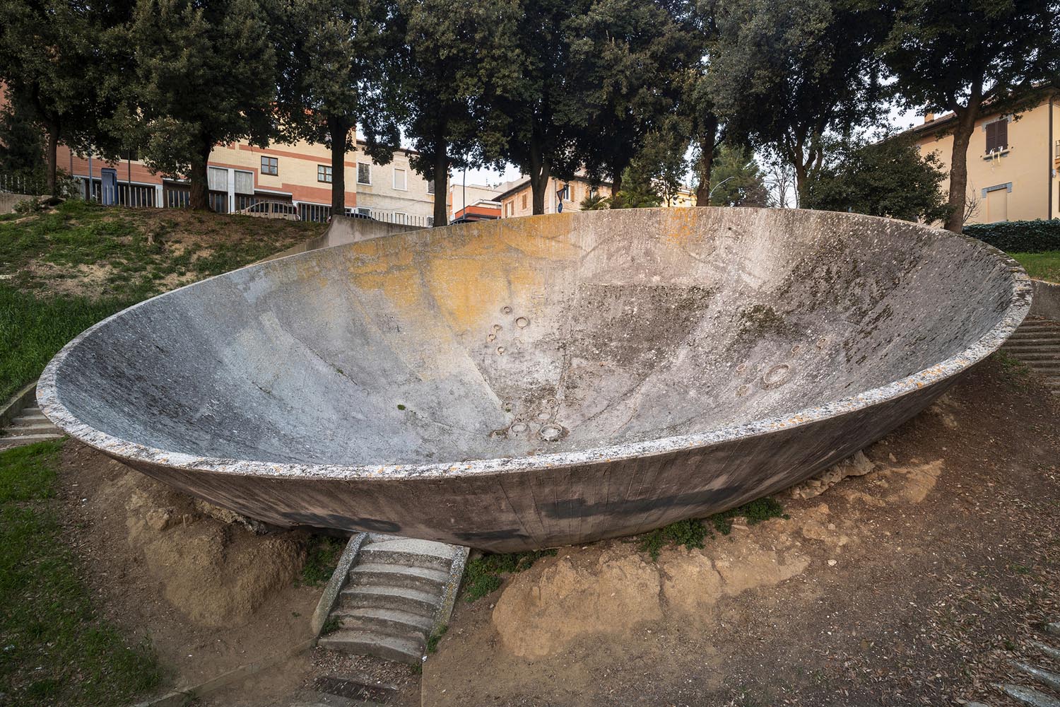 Between Geometric Shapes and Raw Materials The Case of Brutalism in Italy - 14508