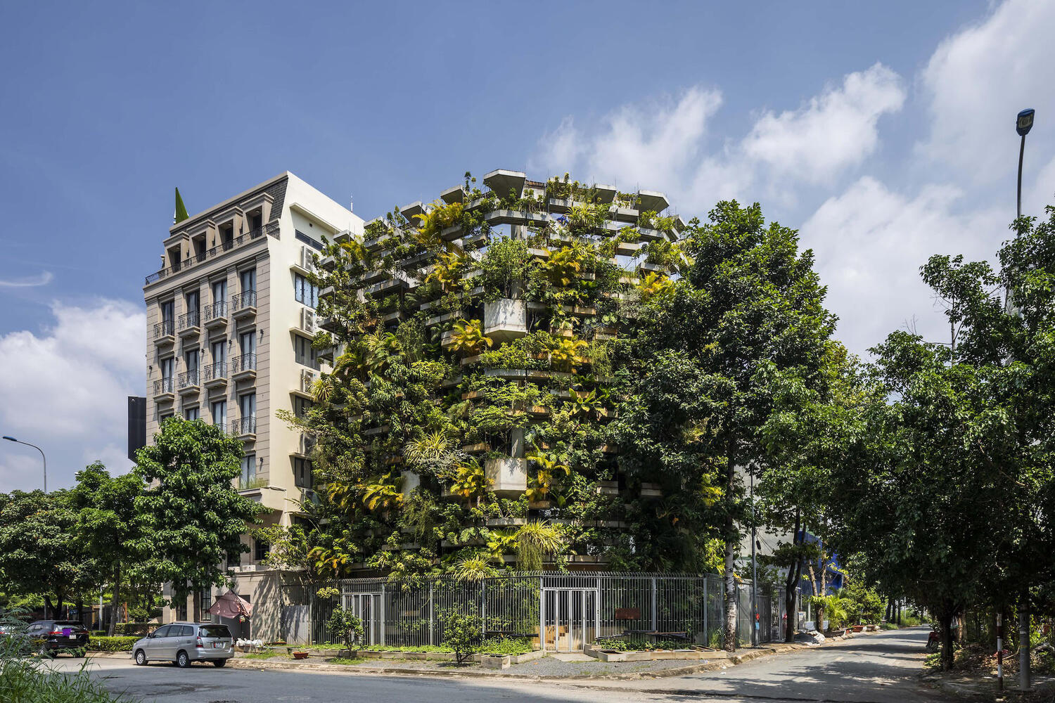 How to Use Vertical Farming for Sustainable Living - 14212