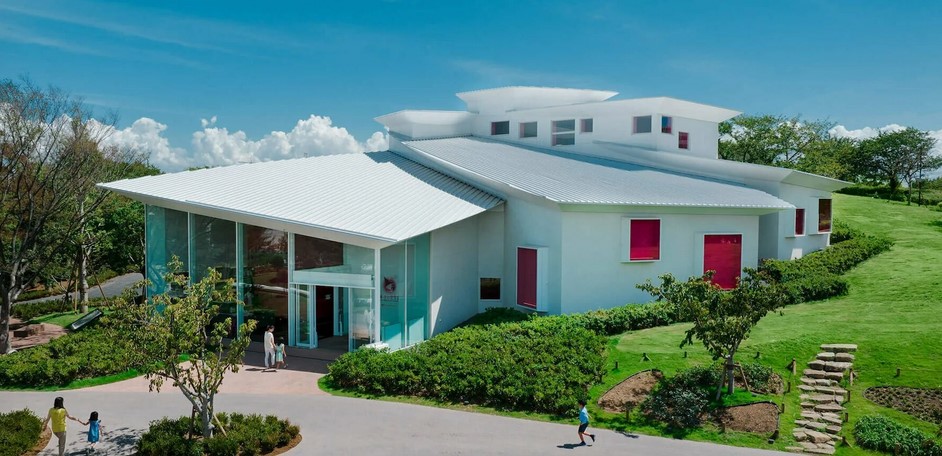 موزه ادبیات کیکی طراحی شده توسط شرکت معماری کنگو کوما در توکیو