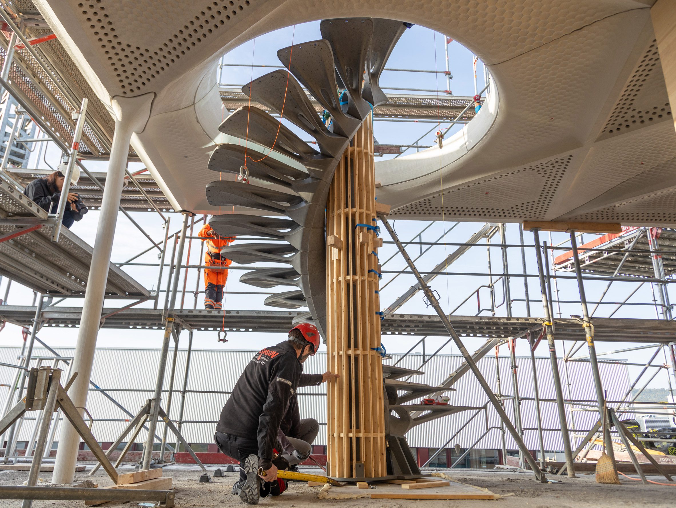ETH Zurich explores novel fabrication method for light and reusable concrete staircase - 21993
