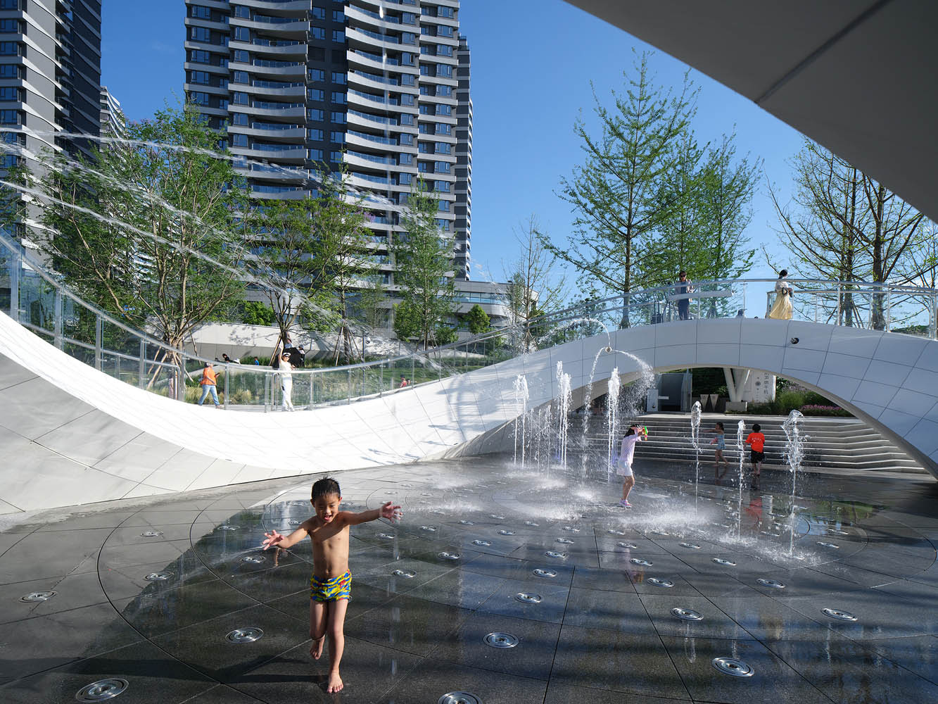 نقش آب در فضاهای عمومی
