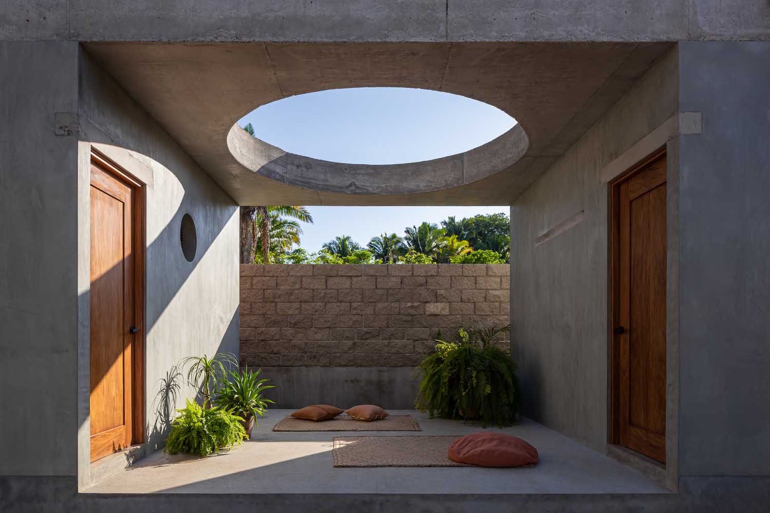 Functional And Symbolic Circular Skylights in Homes and Public Buildings - 10755