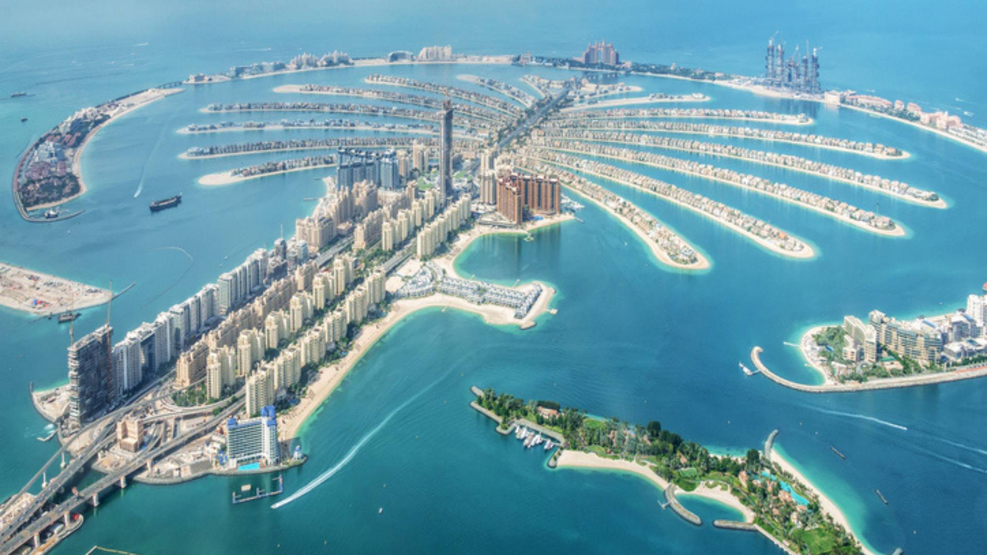 نمای هوایی از جزیره نخل جمیرا، در دبی، امارات متحده عربی.