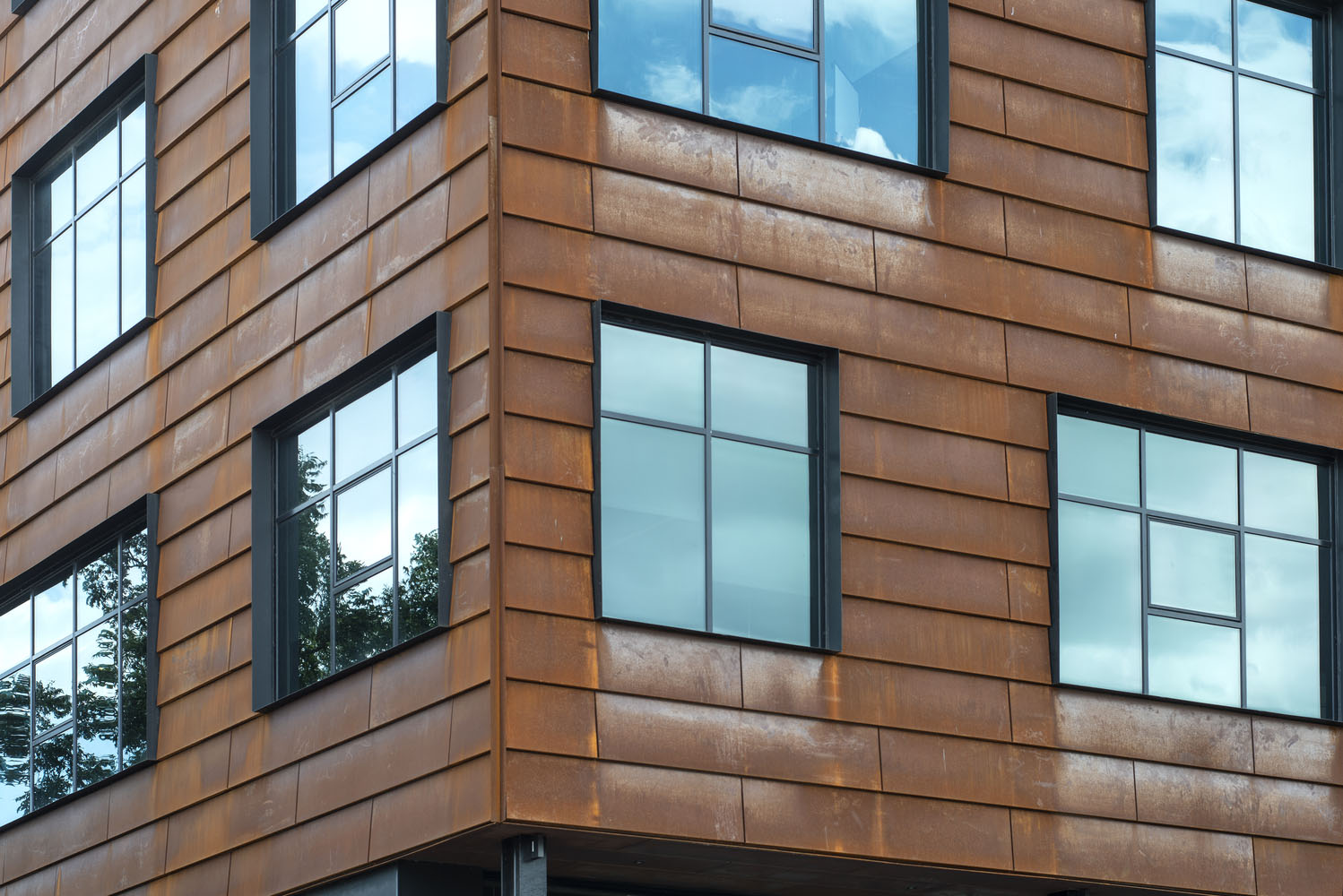 Angled Metal Panels for Modular Creative and Sustainable Façades - 10034