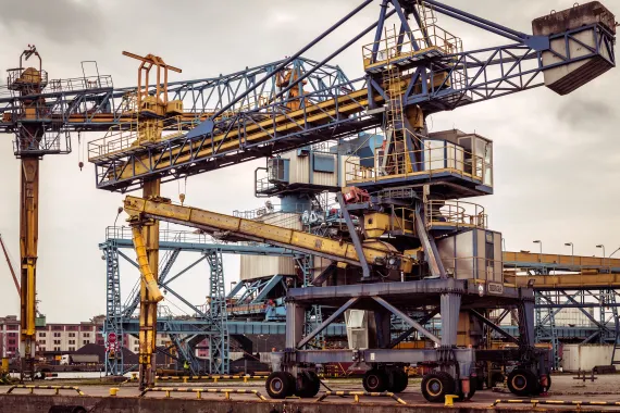 the importance of heavy machinery safety in construction sites - 14141