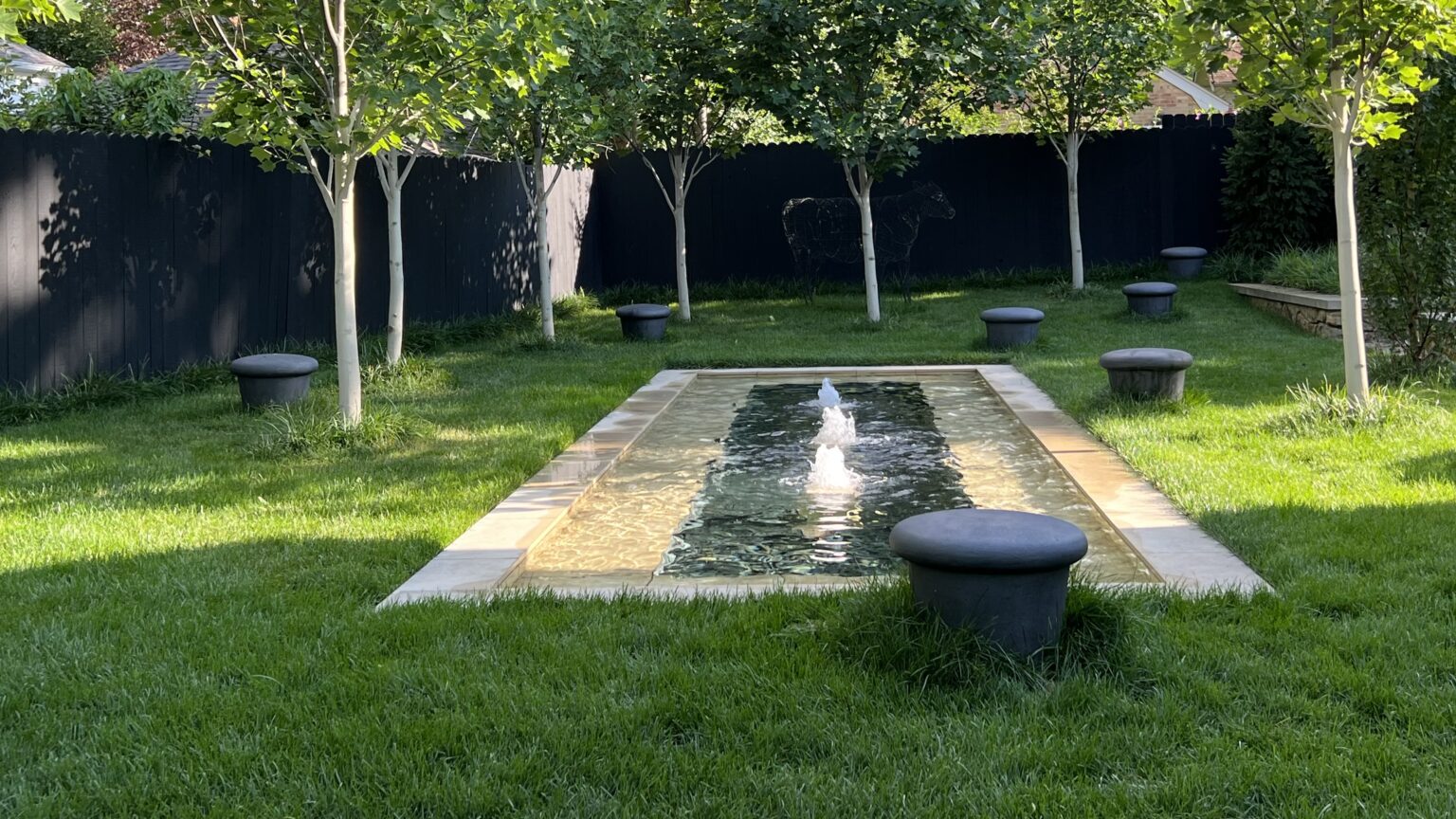 صندلی سنگی, چمن‌زنی, سایه,