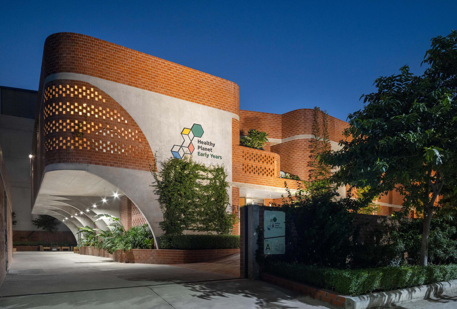 Healthy Planet School Vir Mueller Architects - 22263
