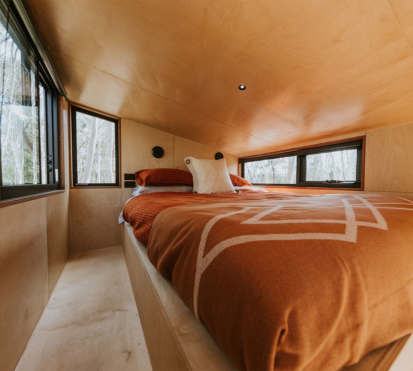 One Bedroom Loft Stylish Tiny Perfectly Integrates in Natural Surroundings - 10772