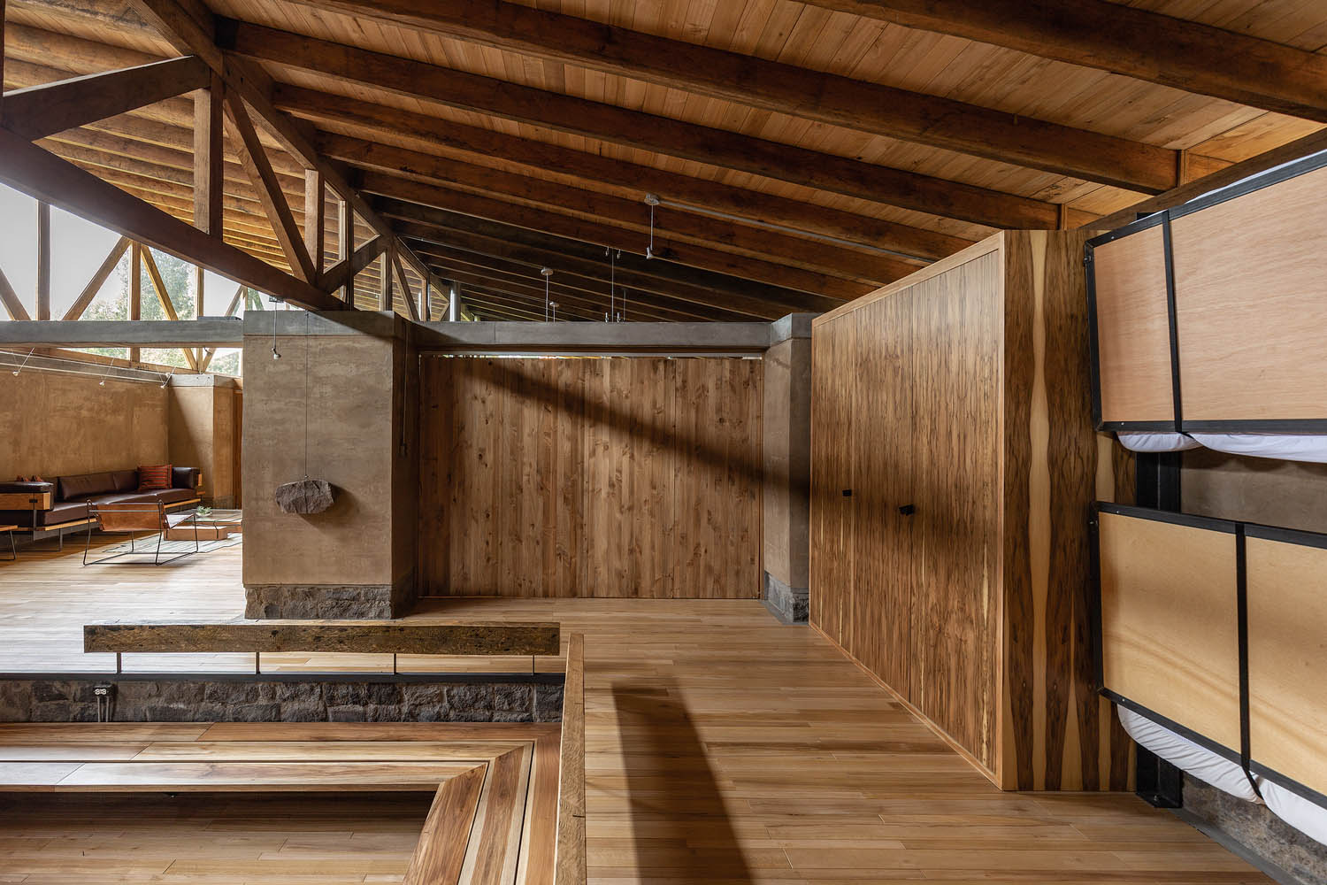 10 Houses with Sofas Built in to the Architecture - 14406