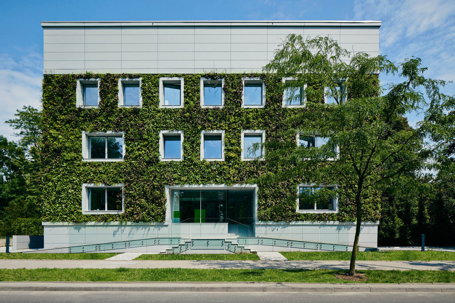 Are Carbon Neutral Buildings Expensive - 14248