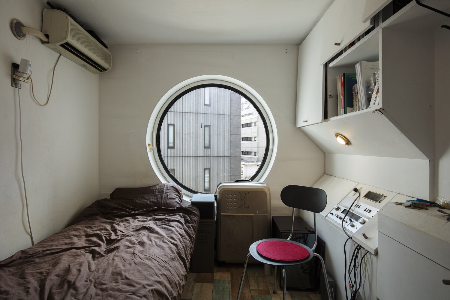 Where Are the 23 Modules Saved from the Demolished Nakagin Capsule Tower Now - 14110