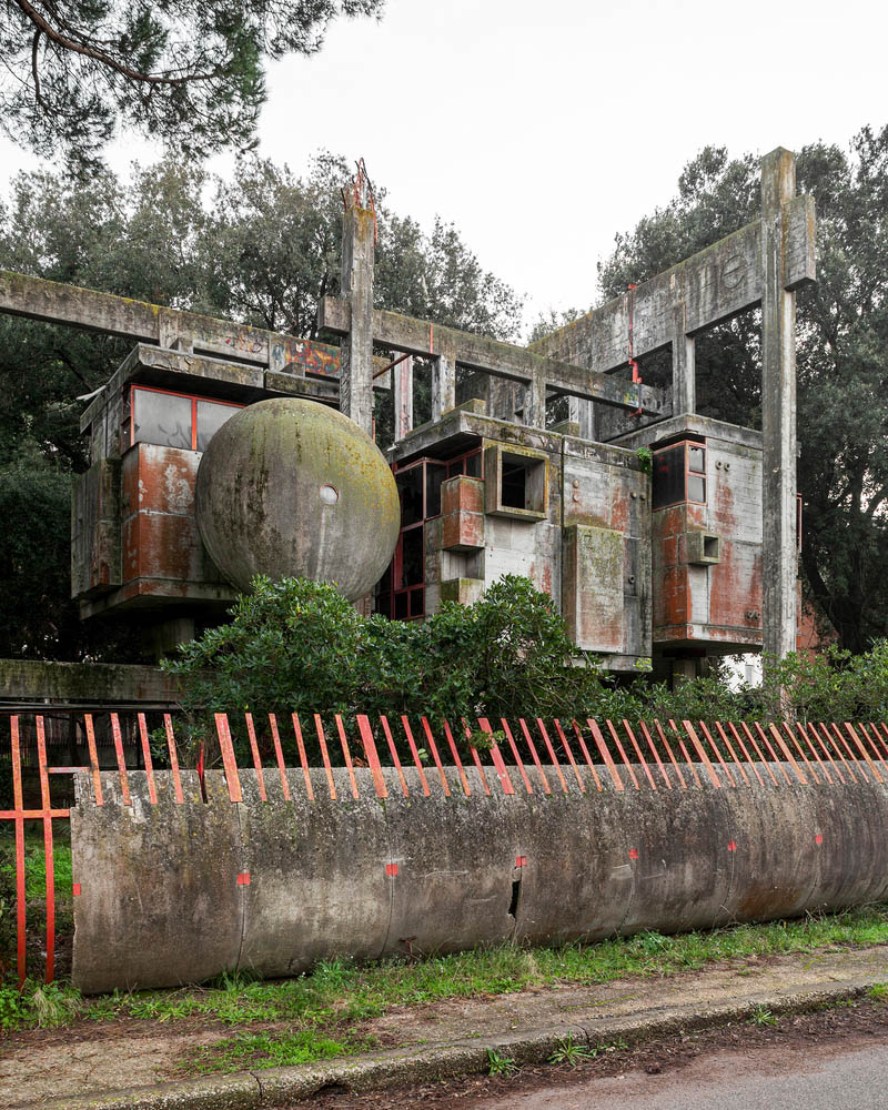 Between Geometric Shapes and Raw Materials The Case of Brutalism in Italy - 14516