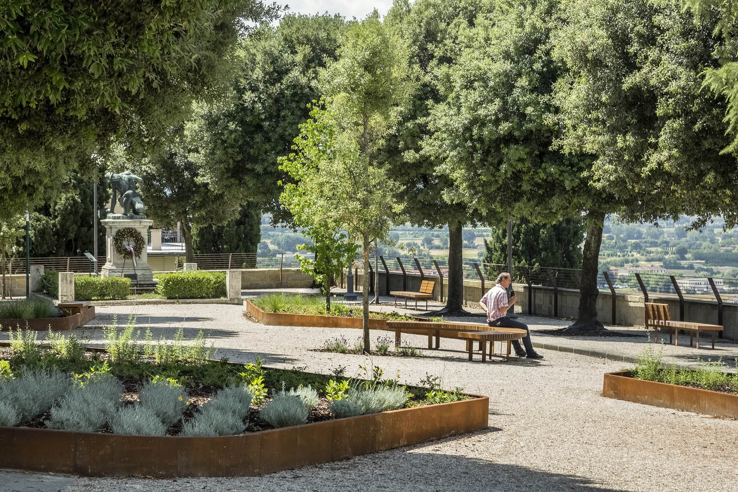 Piazza Matteotti Public Gardens Pool landscape - 20549