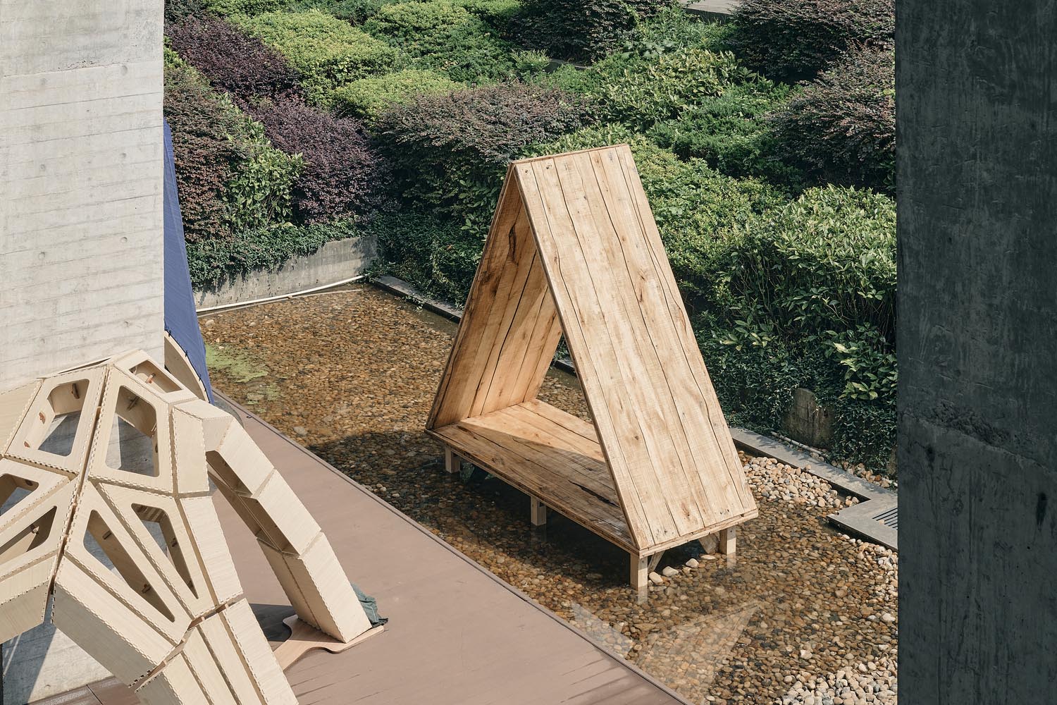 Minimizing Wood Waste by Respecting Its Natural Form Through AI - 14125