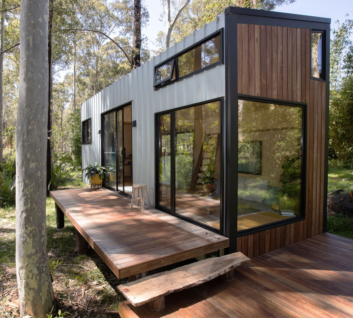 One Bedroom Loft Stylish Tiny Perfectly Integrates in Natural Surroundings - 10773