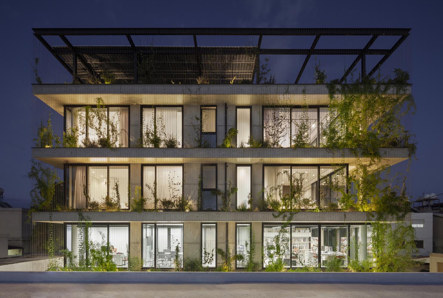 باغ شهری طراحی شده توسط شرکت معماری Ioizou و همکاران